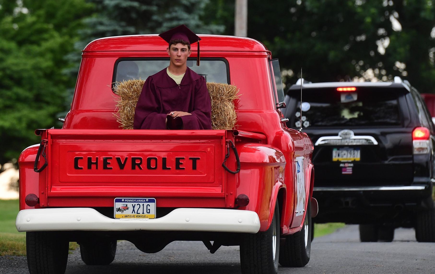 Big Spring Graduating Seniors Car Parade 37.JPG